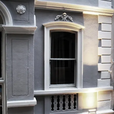 Ξενοδοχείο με διαμερίσματα Haus Galata 3*